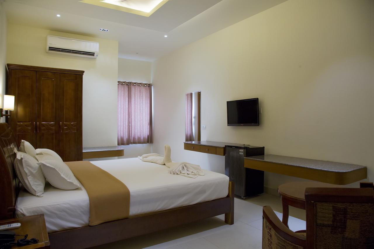 The Grand White Palace Hotel Mayiladuthurai Luaran gambar